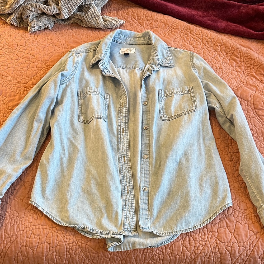 Universal thread light denim shirt